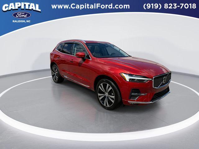 Photo of 2022 Fusion Red Metallic Volvo XC60