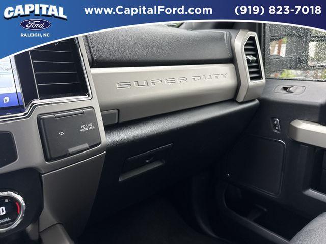 Photo of 2022 Oxford White Ford F-350