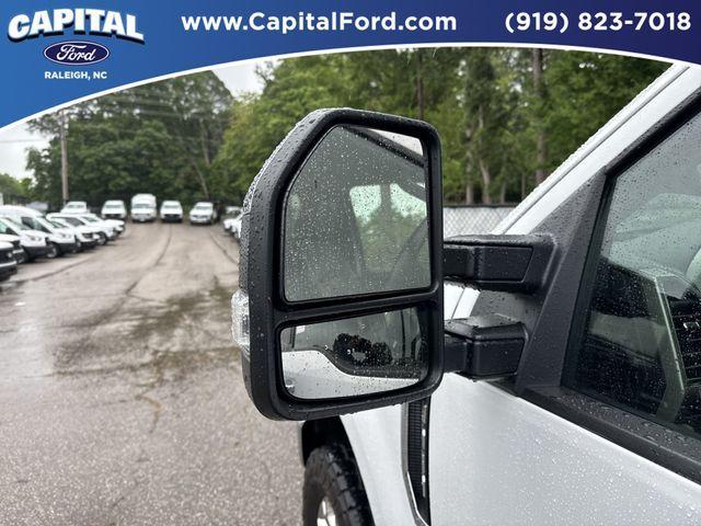 Photo of 2022 Oxford White Ford F-350