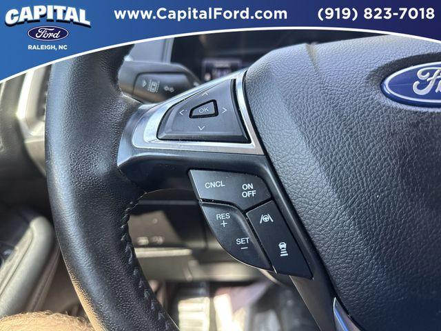 Photo of 2022 Rapid Red Metallic Tinted Clearcoat Ford Edge