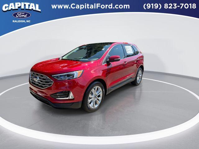 Photo of 2022 Rapid Red Metallic Tinted Clearcoat Ford Edge