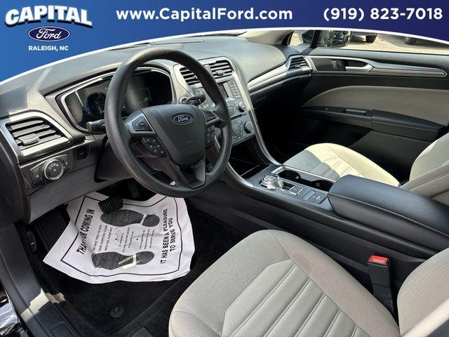 Photo of 2018 Shadow Black Ford Fusion Hybrid