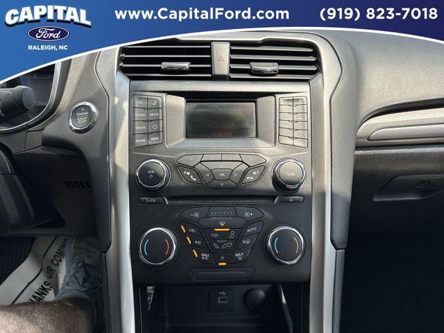 Photo of 2018 Shadow Black Ford Fusion Hybrid