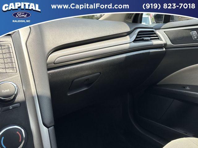 Photo of 2018 Shadow Black Ford Fusion Hybrid