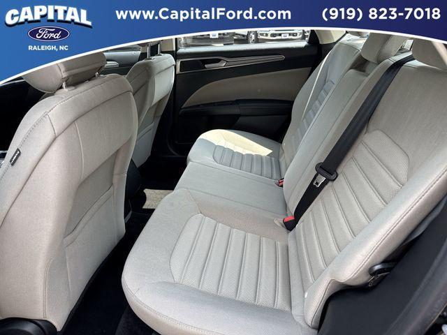 Photo of 2018 Shadow Black Ford Fusion Hybrid