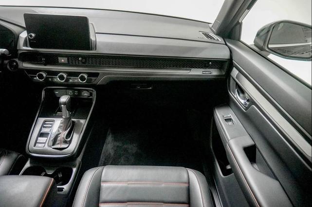 Photo of 2025 Crystal Black Pearl Honda CR-V Hybrid