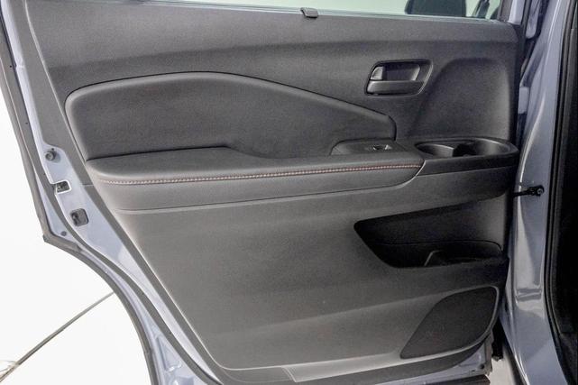 Photo of 2022 Blue Honda Pilot