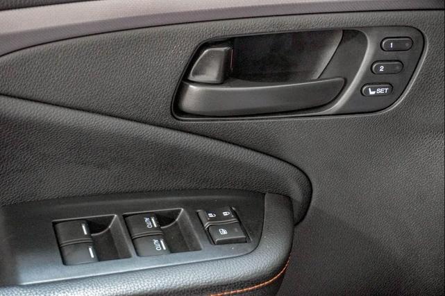 Photo of 2022 Blue Honda Pilot