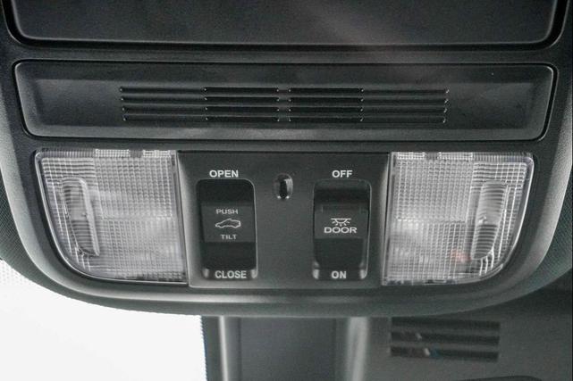 Photo of 2022 Blue Honda Pilot