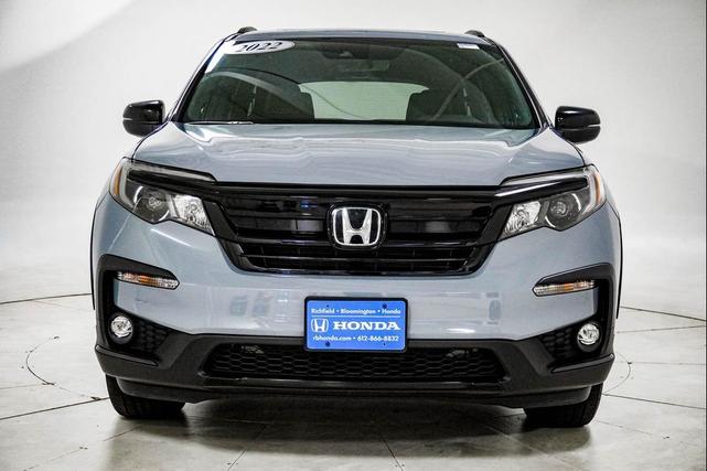 Photo of 2022 Blue Honda Pilot