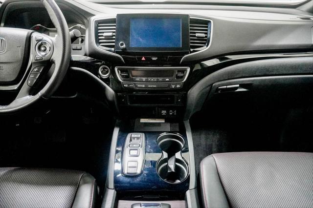 Photo of 2023 Platinum White Pearl Honda Ridgeline