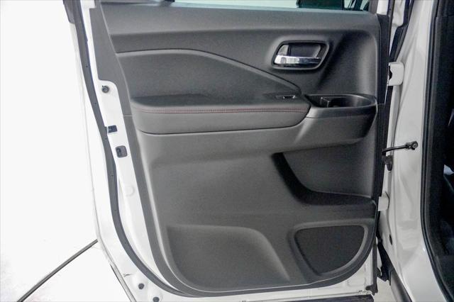Photo of 2023 Platinum White Pearl Honda Ridgeline