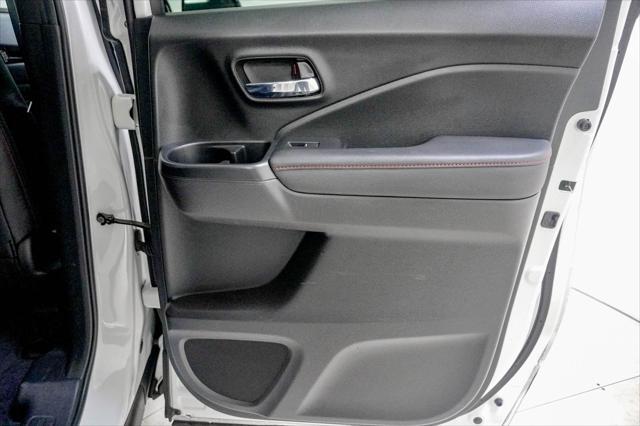 Photo of 2023 Platinum White Pearl Honda Ridgeline
