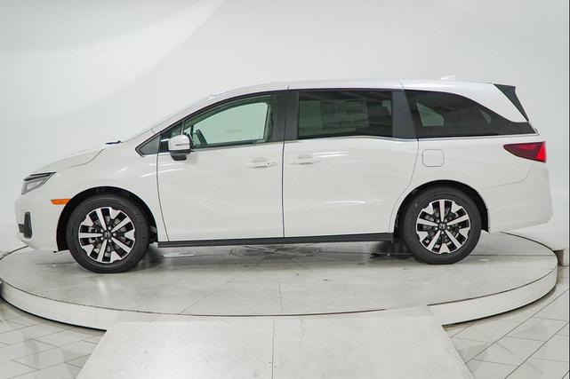 Photo of 2026 Platinum White Pearl Honda Odyssey
