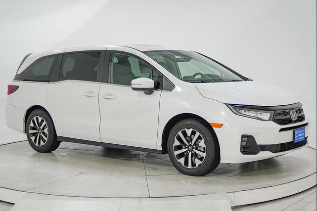 Photo of 2026 Platinum White Pearl Honda Odyssey