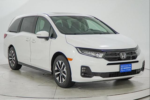 Photo of 2026 Platinum White Pearl Honda Odyssey