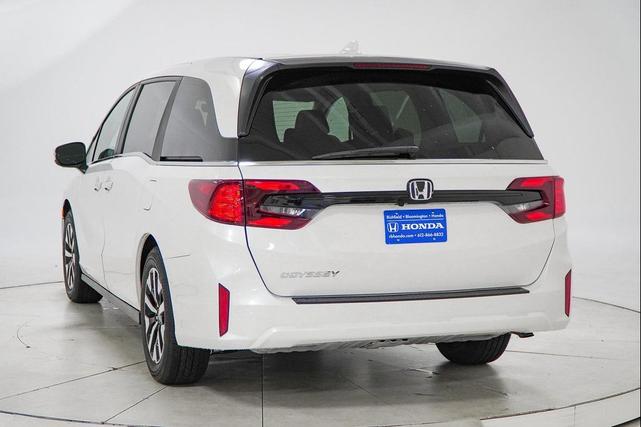 Photo of 2026 Platinum White Pearl Honda Odyssey