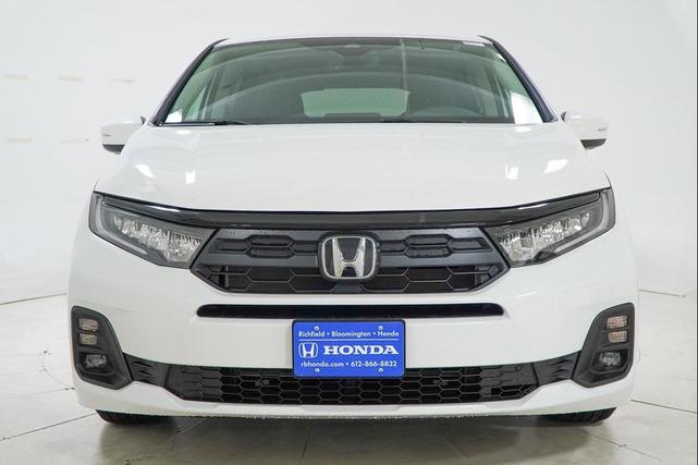 Photo of 2026 Platinum White Pearl Honda Odyssey