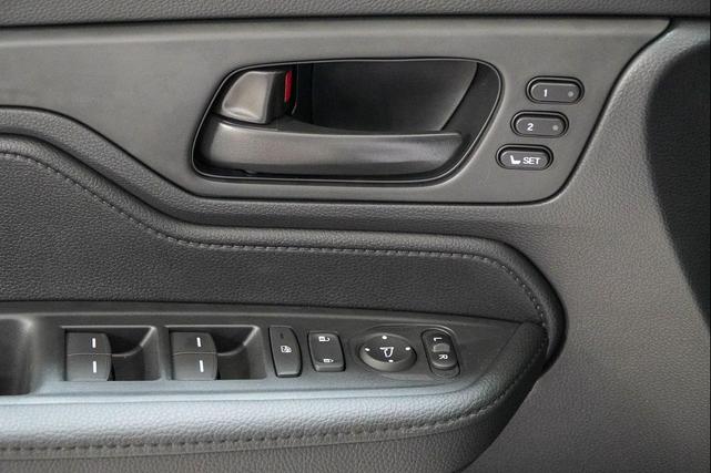 Photo of 2026 Platinum White Pearl Honda Odyssey