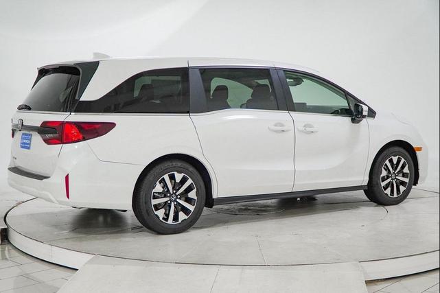 Photo of 2026 Platinum White Pearl Honda Odyssey