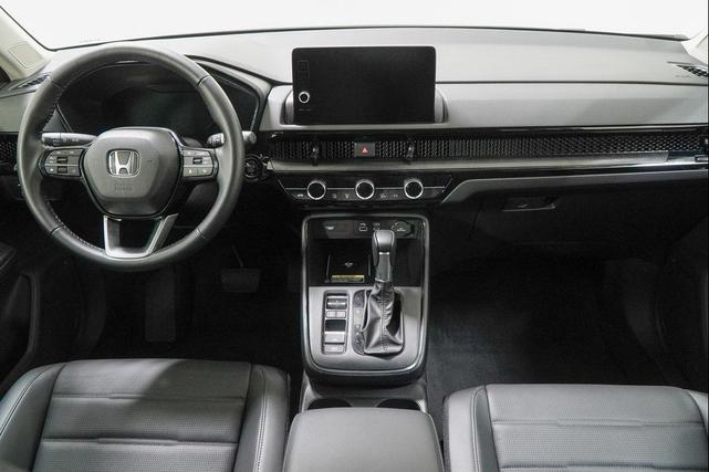 Photo of 2025 Platinum White Pearl Honda CR-V