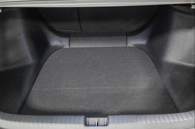 Photo of 2025 Urban Gray Pearl Honda Accord Hybrid