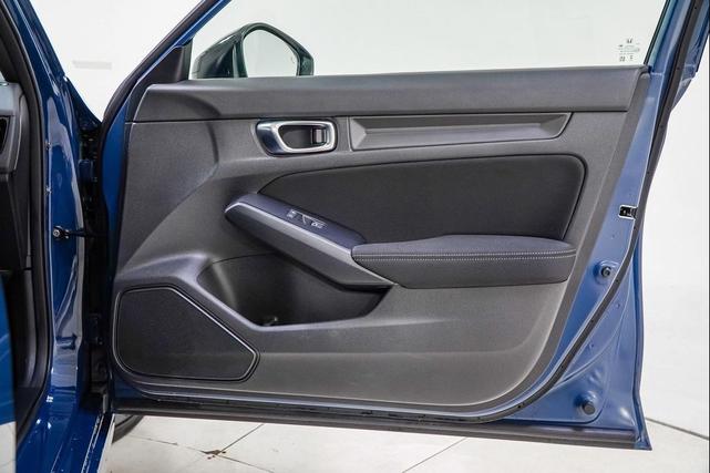 Photo of 2025 Blue Lagoon Pearl Honda Civic