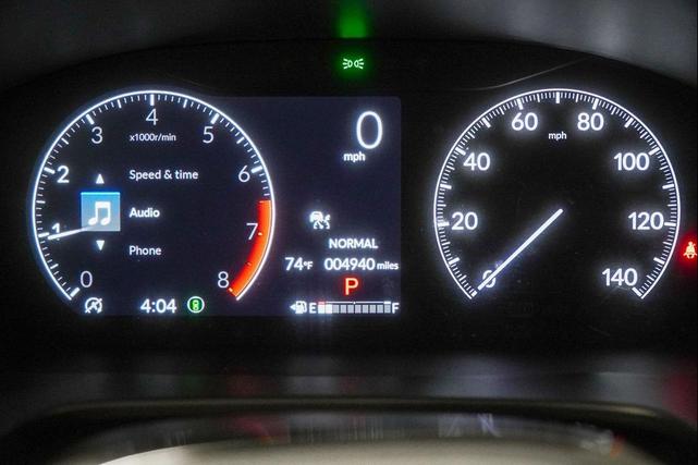 Photo of 2025 Platinum White Pearl Honda CR-V