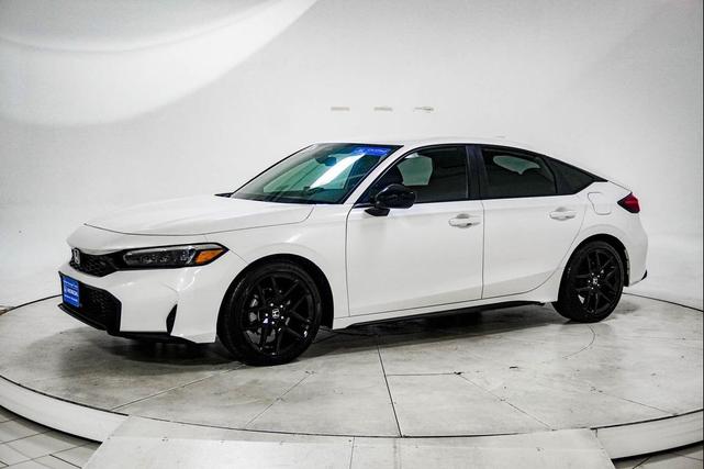 Photo of 2025 Platinum White Pearl Honda Civic