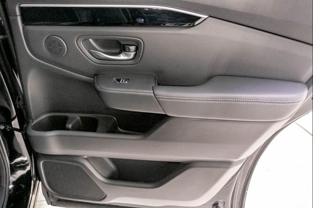 Photo of 2025 Crystal Black Pearl Honda Pilot