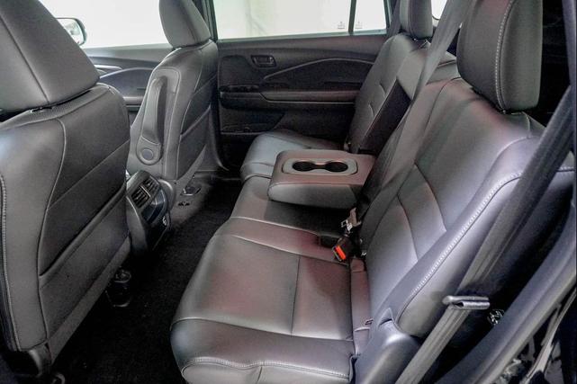 Photo of 2023 Crystal Black Pearl Honda Passport