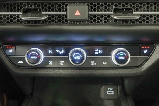 Photo of 2025 Platinum White Pearl Honda HR-V