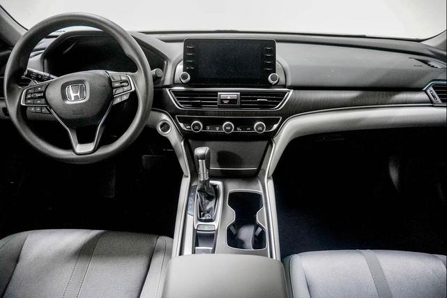Photo of 2018 Still Night Pearl Honda Accord