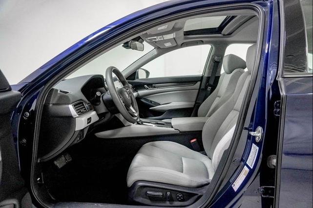 Photo of 2018 Still Night Pearl Honda Accord