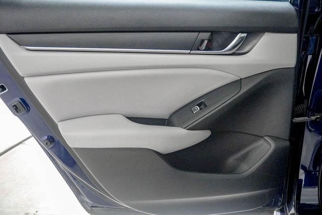 Photo of 2018 Still Night Pearl Honda Accord