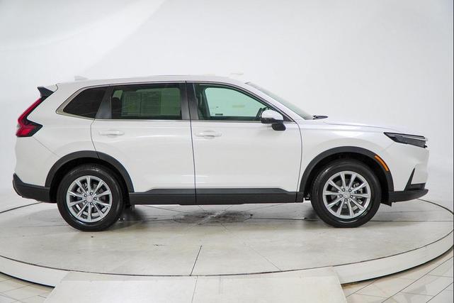 Photo of 2025 Platinum White Pearl Honda CR-V