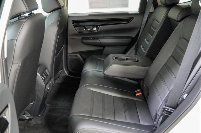 Photo of 2025 Platinum White Pearl Honda CR-V