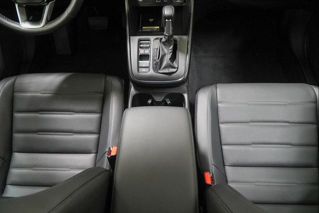 Photo of 2025 Platinum White Pearl Honda CR-V