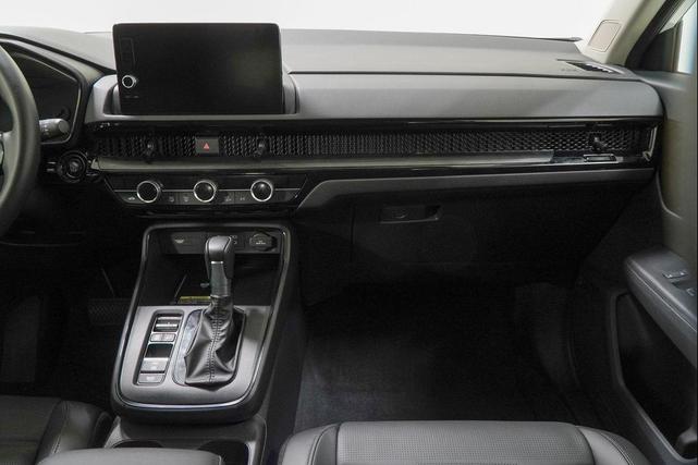 Photo of 2025 Platinum White Pearl Honda CR-V