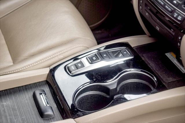 Photo of 2022 Deep Scarlet Pearl Honda Pilot