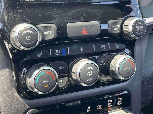 Photo of 2020 Granite Crystal Metallic Clearcoat RAM 1500