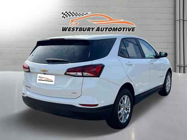 Photo of 2022 Summit White Chevrolet Equinox