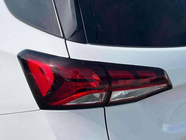 Photo of 2022 Summit White Chevrolet Equinox