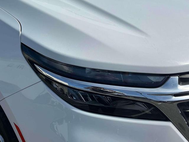 Photo of 2022 Summit White Chevrolet Equinox