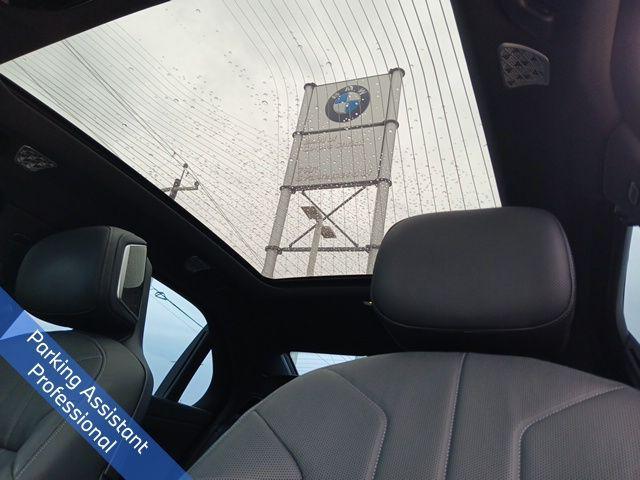 Photo of 2024 Black Sapphire Metallic BMW i7