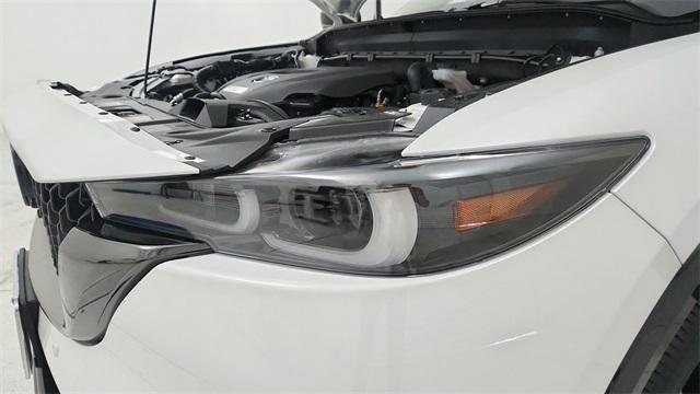 Photo of 2025 Rhodium White Metallic Mazda CX-5