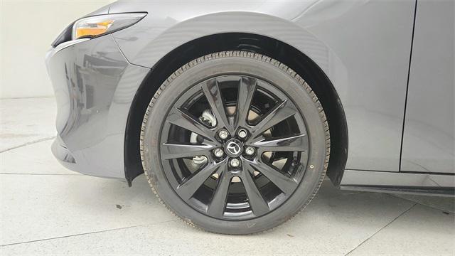 Photo of 2025 Machine Gray Mazda Mazda3
