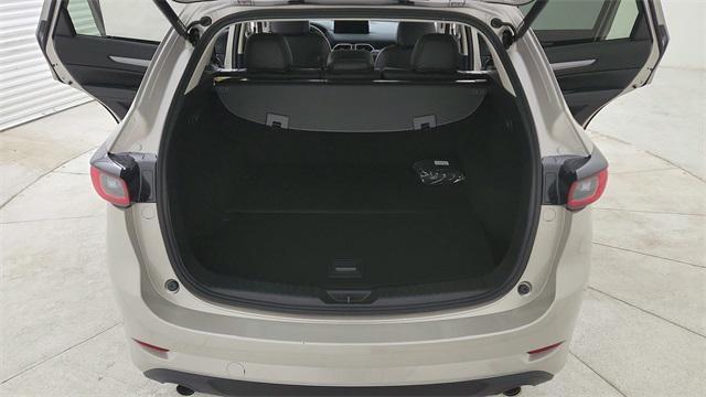Photo of 2025 Quartz Metallic Mazda CX-5
