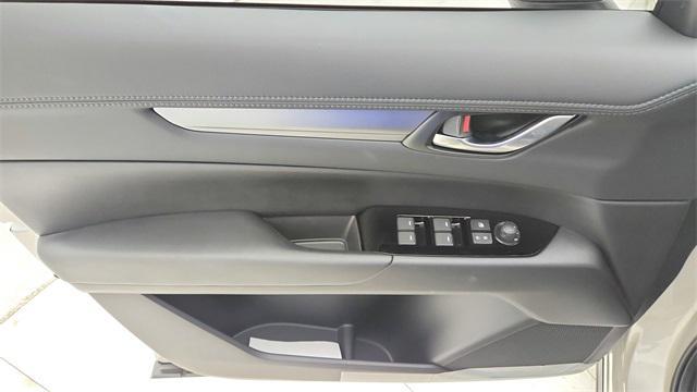 Photo of 2025 Quartz Metallic Mazda CX-5