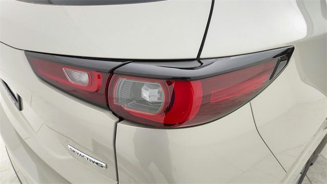 Photo of 2025 Quartz Metallic Mazda CX-5